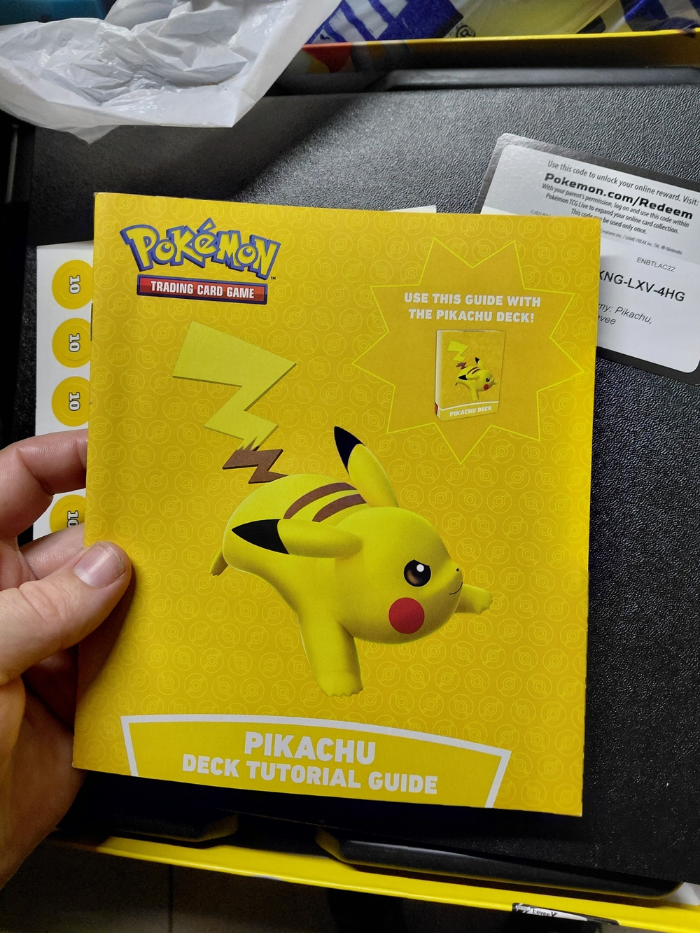 Pikachu Deck Tutorial Guide from the Pokémon TCG Battle Academy set
